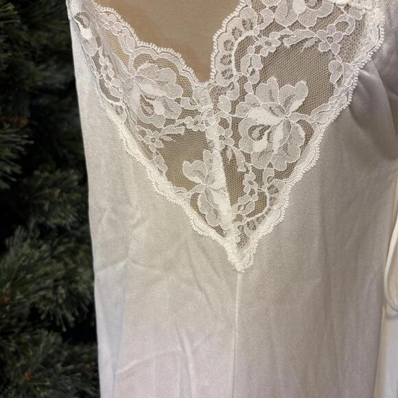 NWT Vintage 1960's JC Penney Ivory Nylon Lace Nightgown M - Picture 5 of 9